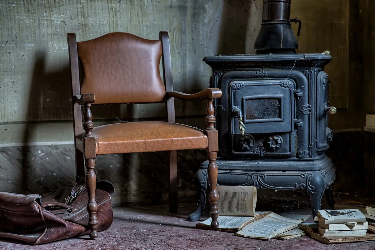 Wood Stove vs Open Fire: Which Is Right for Your UK Home?